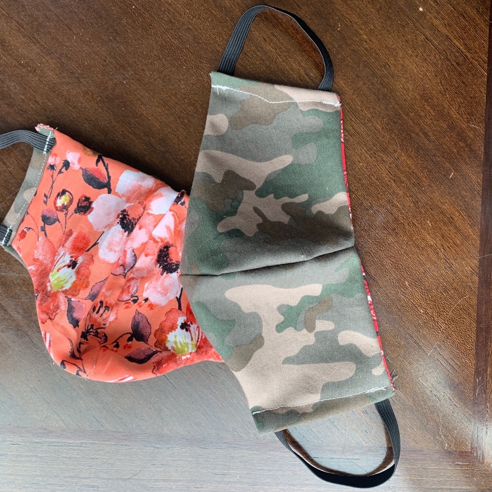 Reversible Homemade Mask - Picture 5 of 7